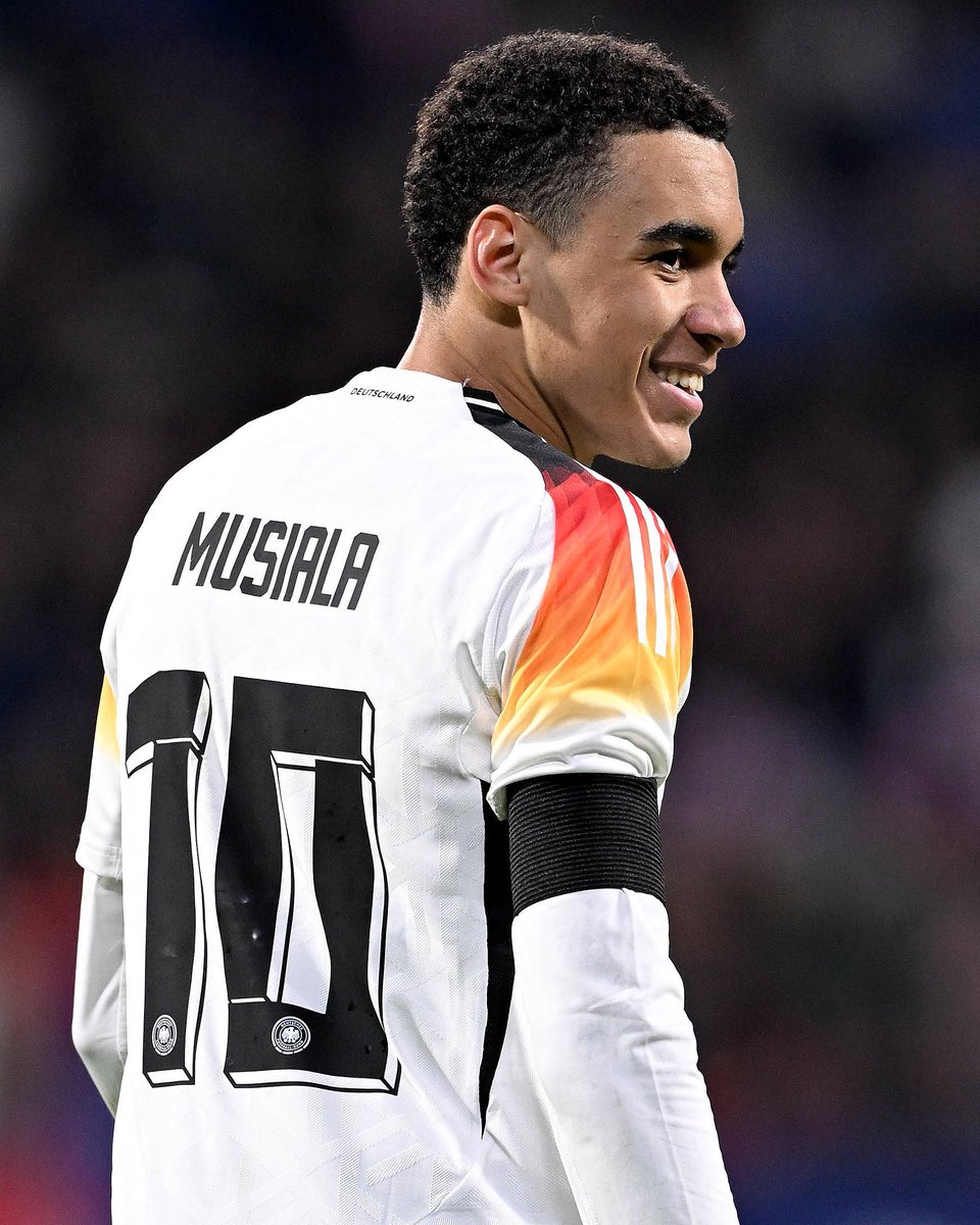 ドイツ代表 MUSIALA 10 シャツ Musiala to inherit Bayern's iconic