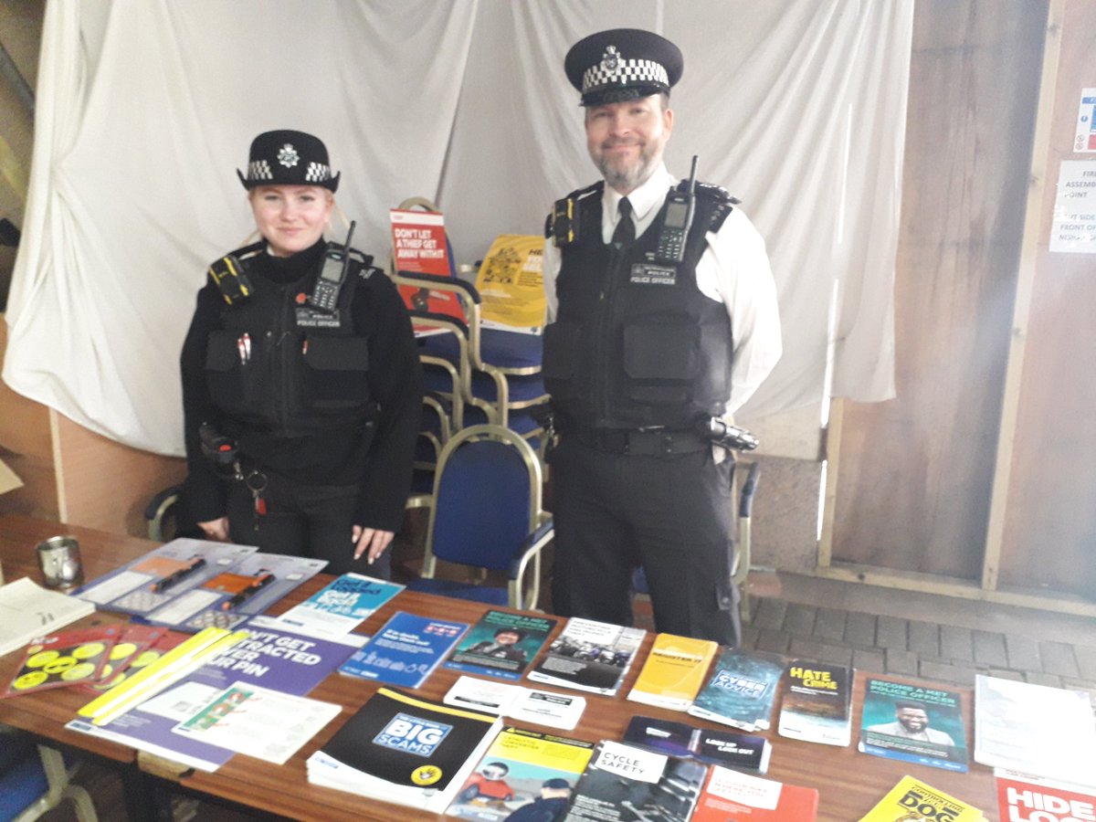 PCSO Frazer, PC Amy and A/PS Rob are at the Temple in Belvedere giving out crime prevention advice this morning 👮‍♂️👮‍♀️👮‍♂️
