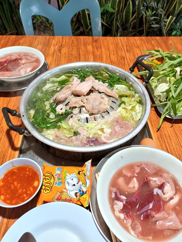 Goodevening1982's tweet photo. #หมูกระทะเยียวยาทุกสิ่ง #ฮีลใจ
#หาคนเปย์ #หาคนเลี้ยงหมูกะทะ
มีใจก็โอนมา 6301517334 KTB
ชอบก็รีทวิตให้หน่อยนะคะ #มุมมืด #41YO #FWB #plussizegirl #chubbygirl #เรียลหญิง #เรียลทำงาน #Skinship #สาวใหญ่อวบอ้วน https://t.co/9hMWR7XmBZ