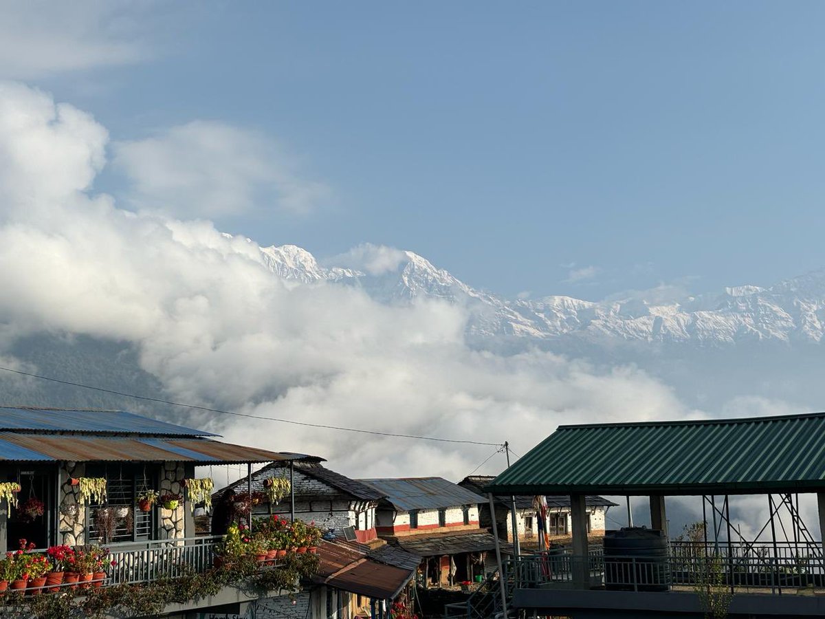 TheGreatAshB's tweet photo. Off on a beautiful trek, can you guess the location ? https://t.co/zx6zmM8DPZ