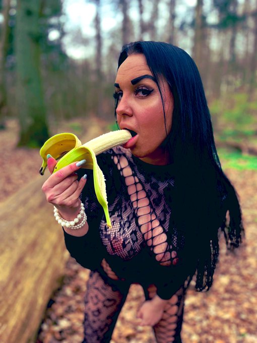 You Like Banana ?  Follow and like and Watch my free Content   https://t.co/h31HQRccst https://t.co/<a href="/tag/stripchat"class="tags"><span>#stripchat</span></a><a href="/tag/stripchatlive"class="tags"><span>#stripchatlive</span></a>