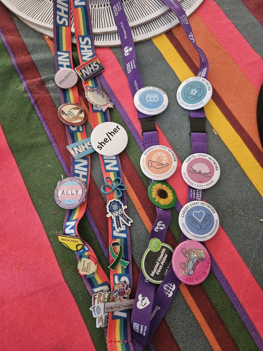 @DrMikeFarquhar @EvelinaLondon Snap! Although yours is much more comprehensive. It's def a good conversation starter and visible  allyship, all started with the @RainbowNHSBadge #LanyardEnvy #VisibleAllyship