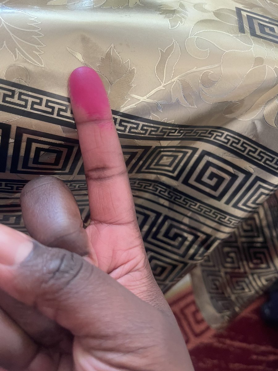 fatimataniang76's tweet image. A voter,
Les élections présidentielles sénégalaises sont très importantes cette année et c’est un devoir citoyen de se rendre aux urnes.
Un peuple, un but, une foi 
🇸🇳 #SenegalVote #binational