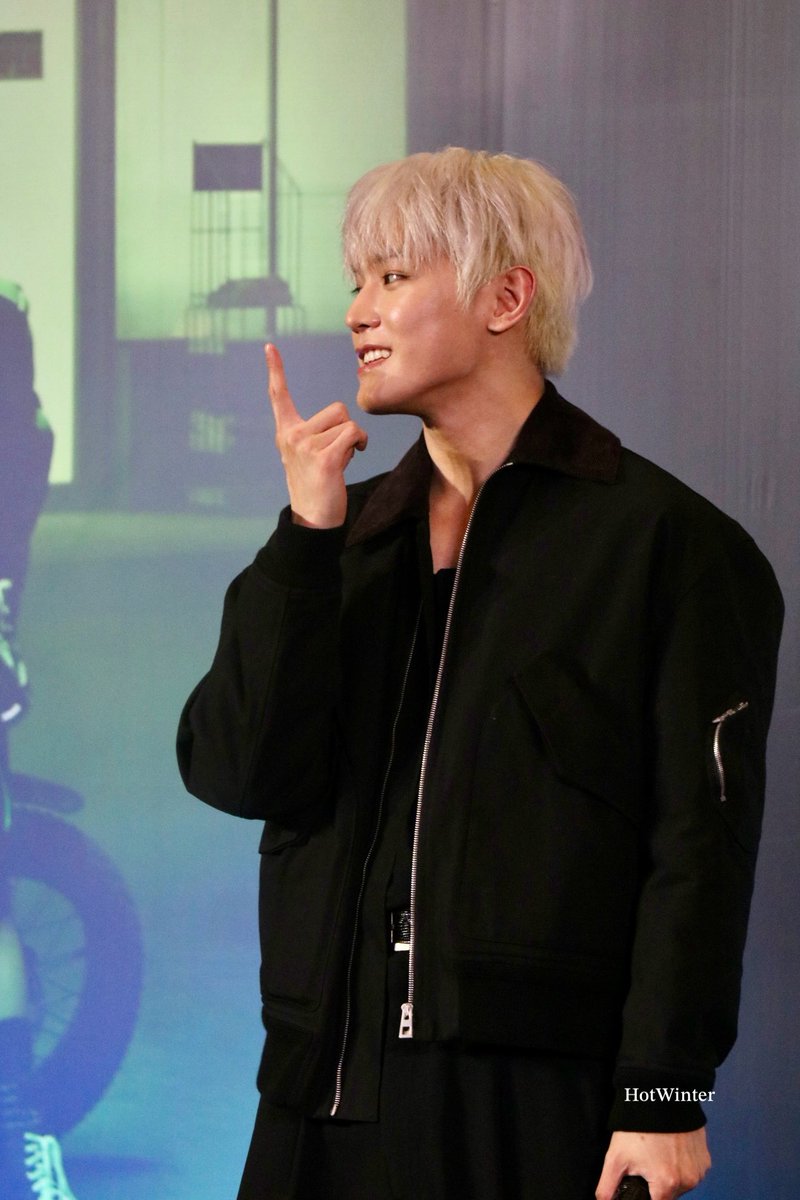 _hotwinter's tweet photo. 20240324 

Tap, tap, tap, tap, tapping on me
❤️‍🔥🌹
#TAEYONG #TAEYONG_TAP  #TYTAPinThailand #แทยง https://t.co/CZGX8OHtqY