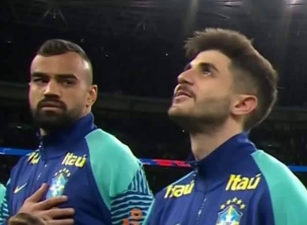 souigorcorrea's tweet photo. “Você trouxe proteção?”

Pode confiar, gata https://t.co/APu24MSiEd