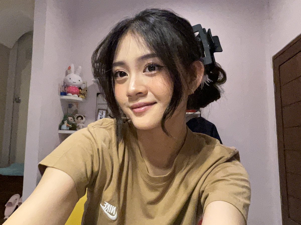 Angelina Christy tweet media