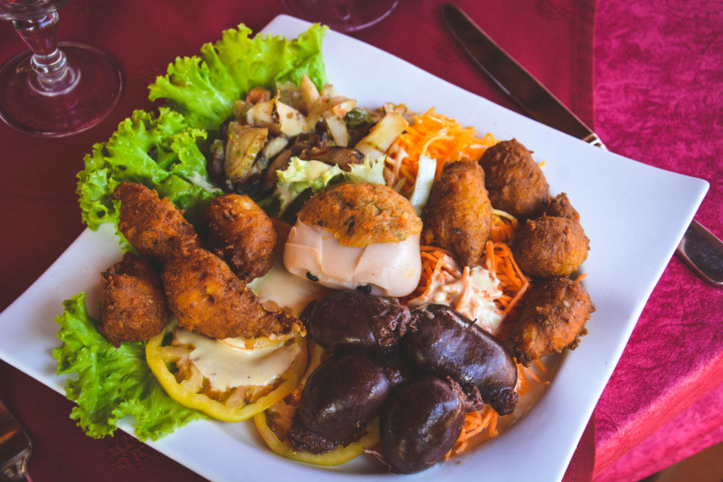 🏝️✈️ Notre guide complet pour préparer votre voyage en #Martinique est maintenant disponible : découvrez nos conseils pratiques pour des vacances réussies sous le soleil des Antilles☀️.
À lire ici : bit.ly/preparer-voyag…