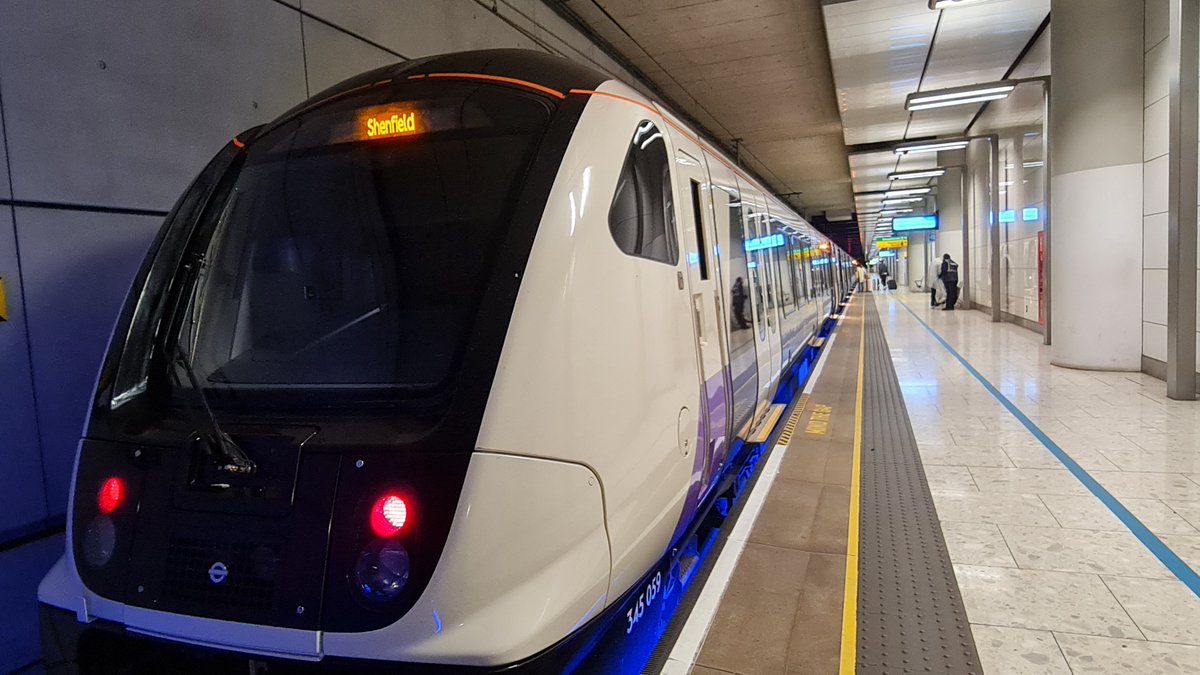 #ElizabethLine train 🚆 At #HeathrowTerminal5 Station