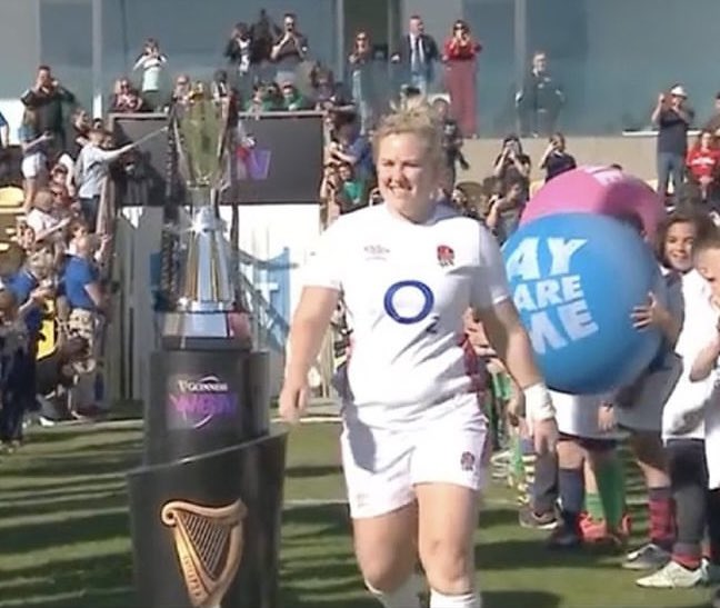 👏🏻Congratulations @MarliePacker on reaching 💯 caps, an incredible competitor and all round good egg. 🌹Well done @EnglandRugby on winning 48-0 against @italrugby in the @womenssixnations #rugby #rugbyunion #sixnations @thepwr @rugbyworldcup @RugbyCenturions