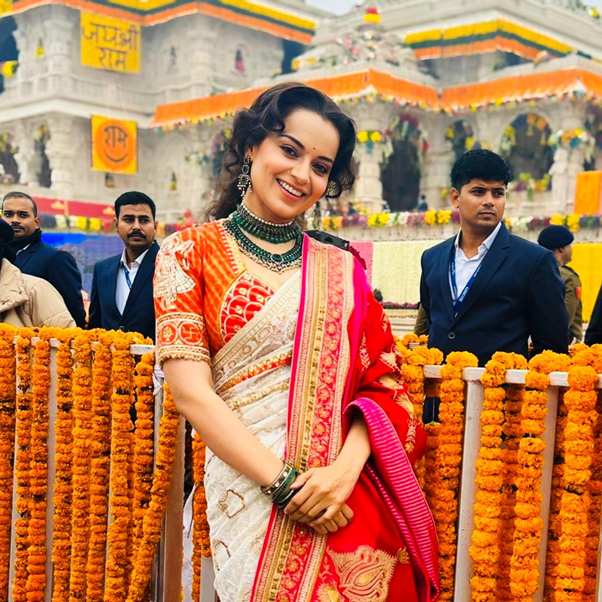 KanganaRFans's tweet photo. #CongratulationsQueen 💐
#KanganaRanaut will definitely serve our nation after all she has guts to speak truth 🚩🔥 https://t.co/nowKY5coFm