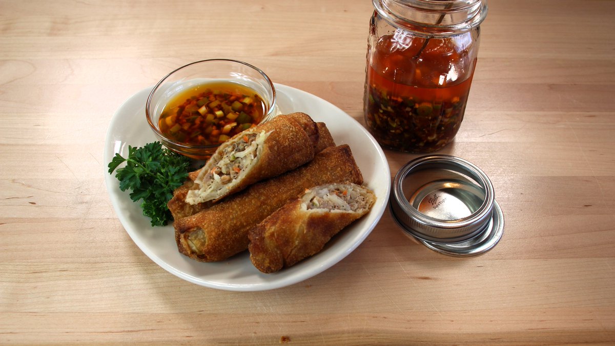 chef_politte's tweet image. Indulge in the tantalizing flavors of 'Wet Wet Sauce' with our easy recipe. A fusion of green onions, garlic, and chili flakes will leave you craving for more 
youtu.be/u3wulWza0V8?si… via @YouTube 
#wetwetsauce #potstickers #asianrecipes