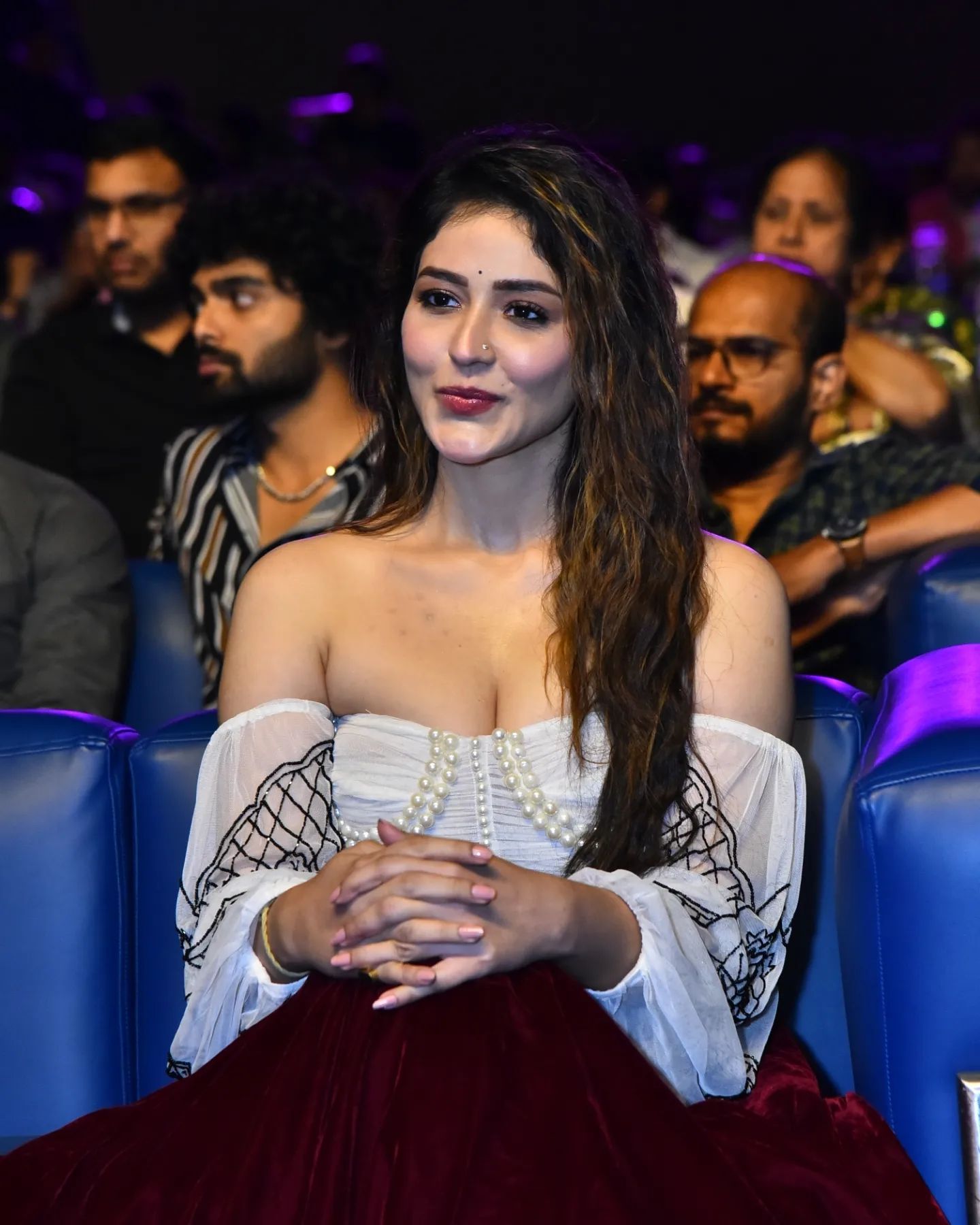 GJc5HSXagAAwXyW?format=jpg&name=large