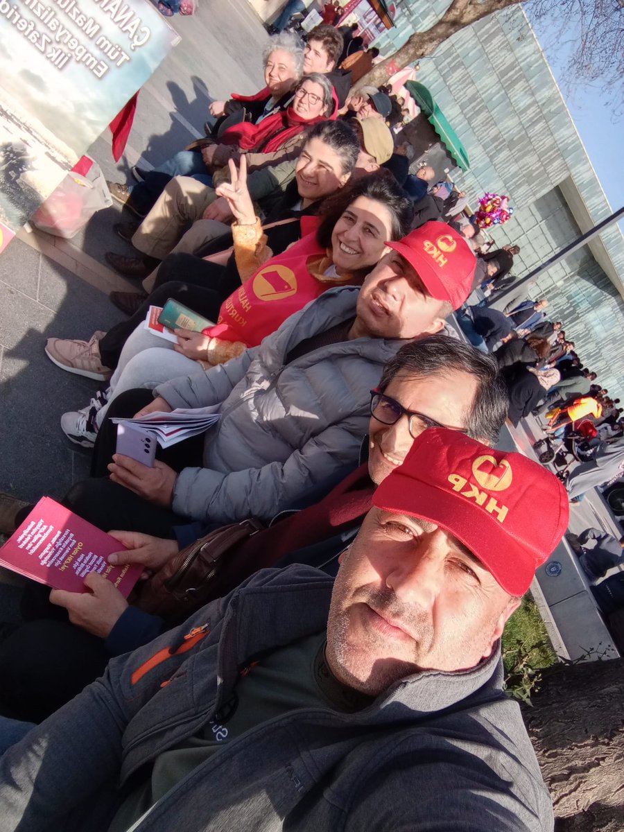 HKPliKadinlar4's tweet photo. Halk İçin, Halkla Birlikte, Bizzat Örgütlü Halk Tarafından Yönetim için Bursa'da Oylar HKP'ye!
#OylarHKPye https://t.co/9sYQnQ2gdp