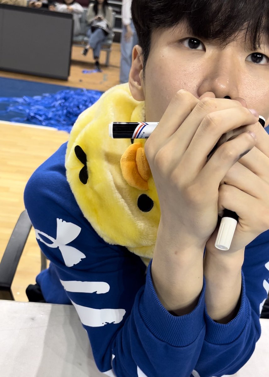 ํฌํผ tweet media