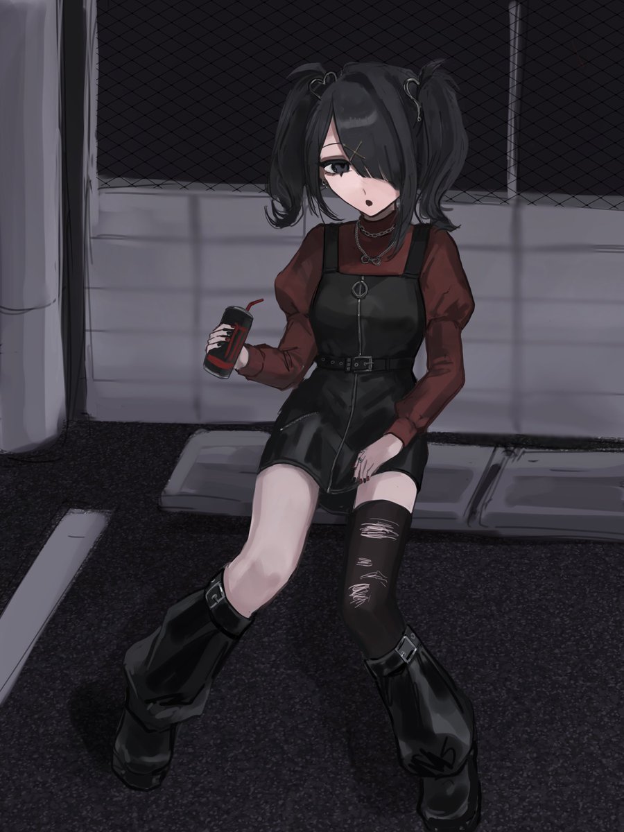 chibimanako_'s tweet image. She certainly exists.