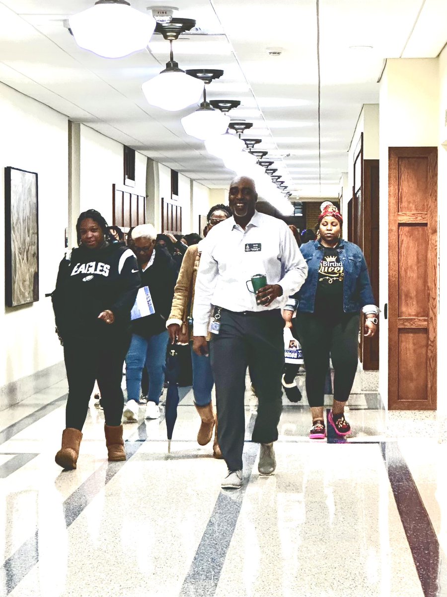 Dr. Kyle Hill (@khill_hhst) on Twitter photo Despite a driving rain yesterday Howard was joined by the class of 2028 and their families for our New Student Welcome. Wildcats always move as a family. <a href="/Supt_Jones/">Joseph Jones</a> <a href="/DrMcDermott_AP/">Tammy McDermott</a> <a href="/mjprzy/">Michael Przywara</a> <a href="/senor_mitchell/">Brian Mitchell</a> Despite a driving rain yesterday Howard was joined by the class of 2028 and their families for our New Student Welcome. Wildcats always move as a family. <a href="/Supt_Jones/">Joseph Jones</a> <a href="/DrMcDermott_AP/">Tammy McDermott</a> <a href="/mjprzy/">Michael Przywara</a> <a href="/senor_mitchell/">Brian Mitchell</a>