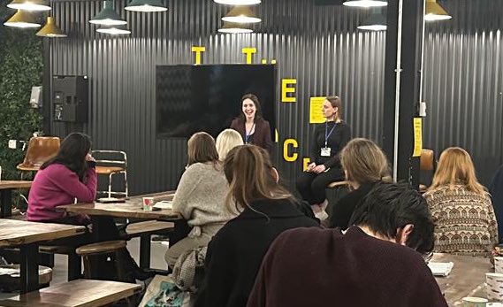 One of our sessions today focused on media engagement. Our Communications Officer @carolineleicht shared insights from her work as a journalist and our Secretary @niamh_cashell talked about her experience working with @PoliPerspec. One takeaway: Claim your space as an expert!