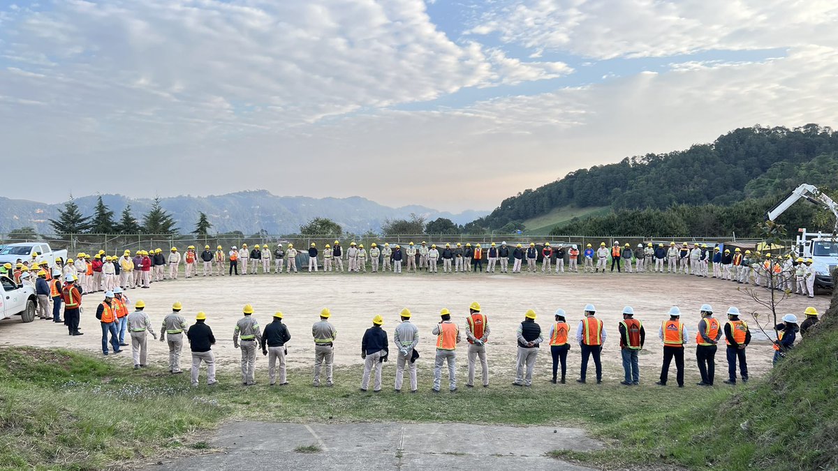 Estamos hechos para cooperar unos con otros.

Juntos somos más fuertes, más resilientes y más capaces de lograr grandes cosas.

#SUTERMPORMÉXICO 
#TeamSuterm119
#OrgulloCFE