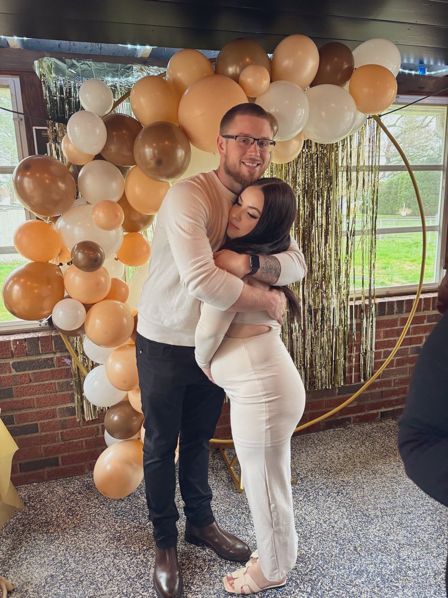 DaysieNicole22's tweet image. my best friend &amp;amp; safe space in every single lifetime🤎