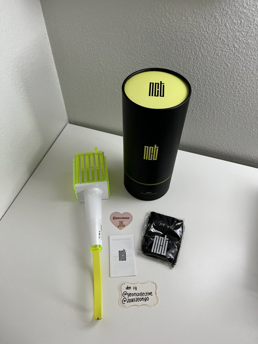 evxnsmelody's tweet photo. interest check ! WTS nct lightstick 🤍
my sis and I are downsizing our shelf collection and we’d like for this to go to a new home :( 

dm if you’re interested~ 

ー #NCT #WTSNCT #WTBNCT https://t.co/rb1sKxCr3b
