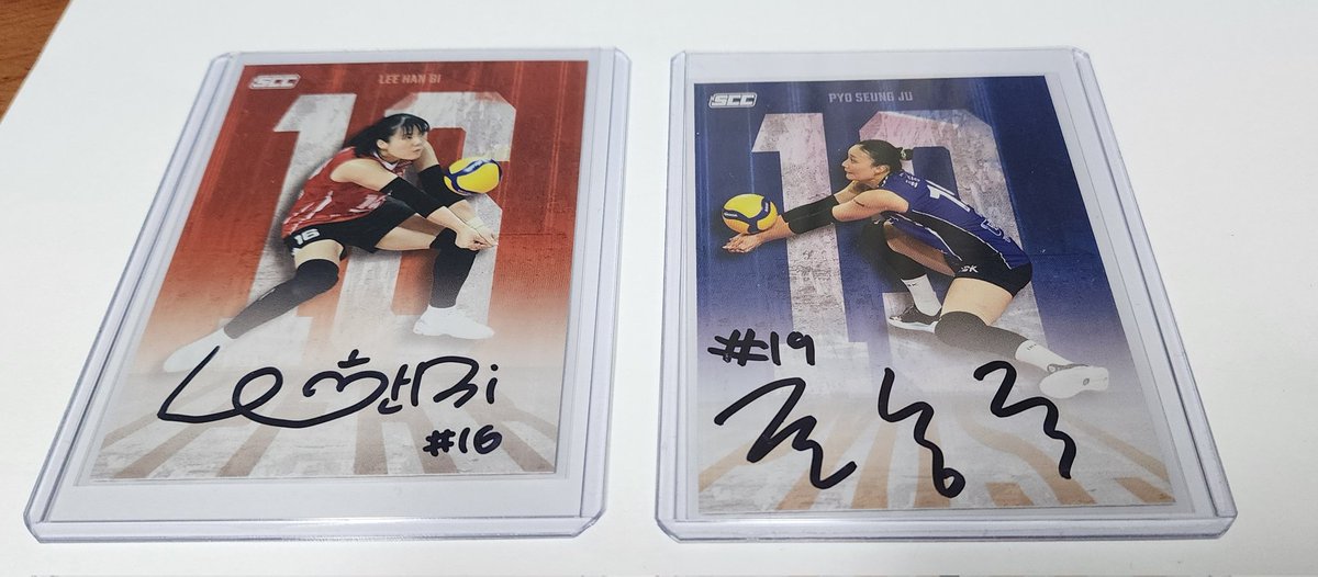 #카본카드 #배구카드 #이한비 #표승주
이한비 표승주 온오토 교환원함
<-> 김세빈온오토 또는 최정민 오토
(양도가능 디엠주세요)