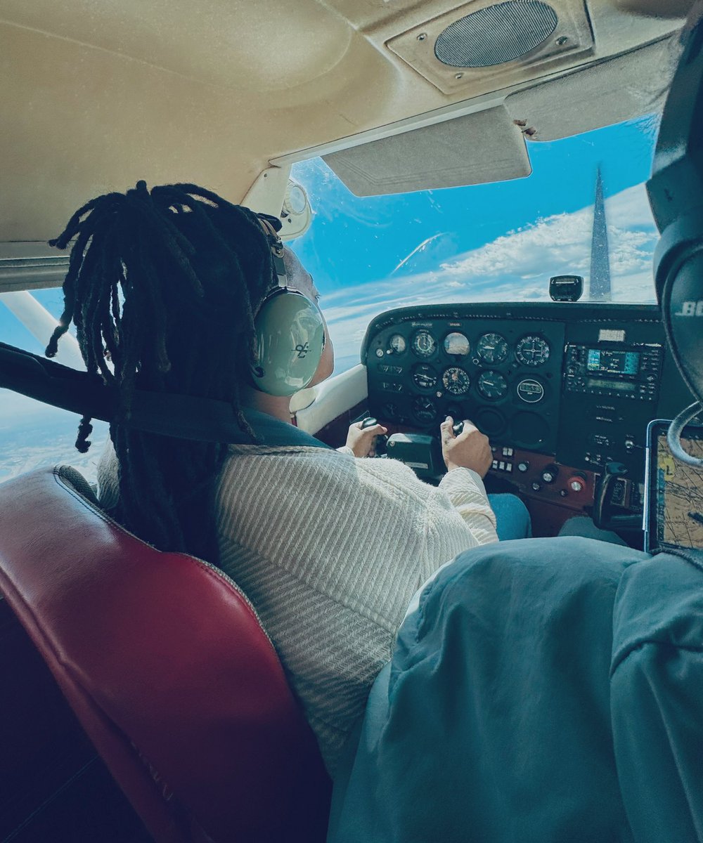 Adds ‘Pilot’ to the CV!!! My girlfriend took me to flight school!!