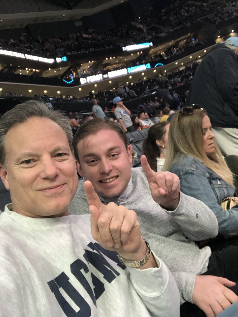 GroganRealty's tweet image. March Madness! 

#mmselfies #mmselfie