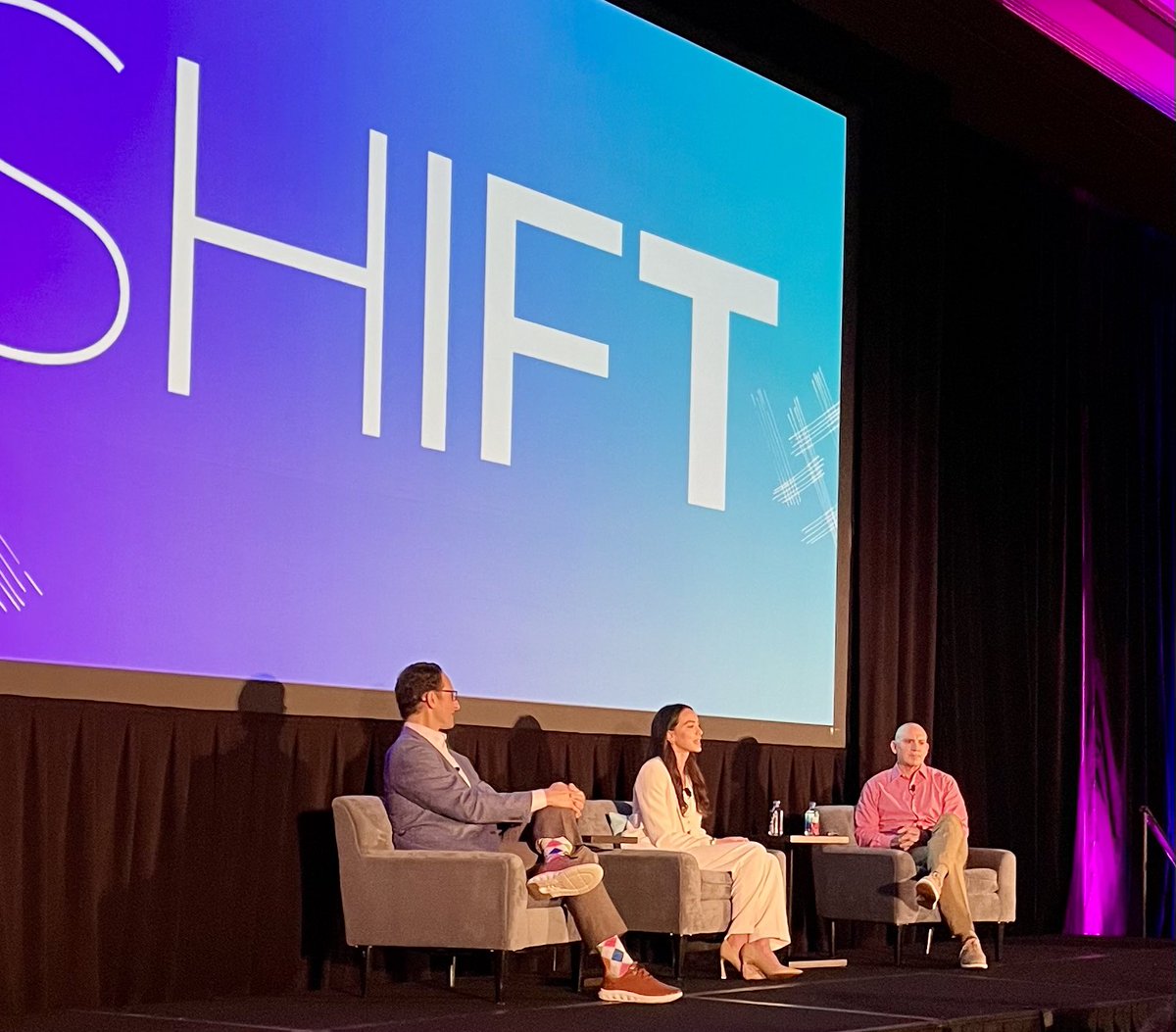 Engaging conversation with Adam Holt of @AssetMapLLC and Breanna Blaney of Dimensional Fund Advisors about how to focus on those we serve, their why and the interaction between mindfulness and money at #SHIFTevent