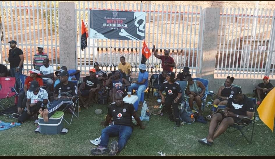 OUR FAMILY [Greater Mamelodi Branch] ....came all out to the EDWARD MOTALE &amp; DLALISA MOYENI FOUNDATION soccer games featuring SOWETO DERBY LEGENDS ☠️🏴‍☠️  

#orlandopirates #oncealways <a href="/SwartSakk/">KING SWART SAKK 👑</a>