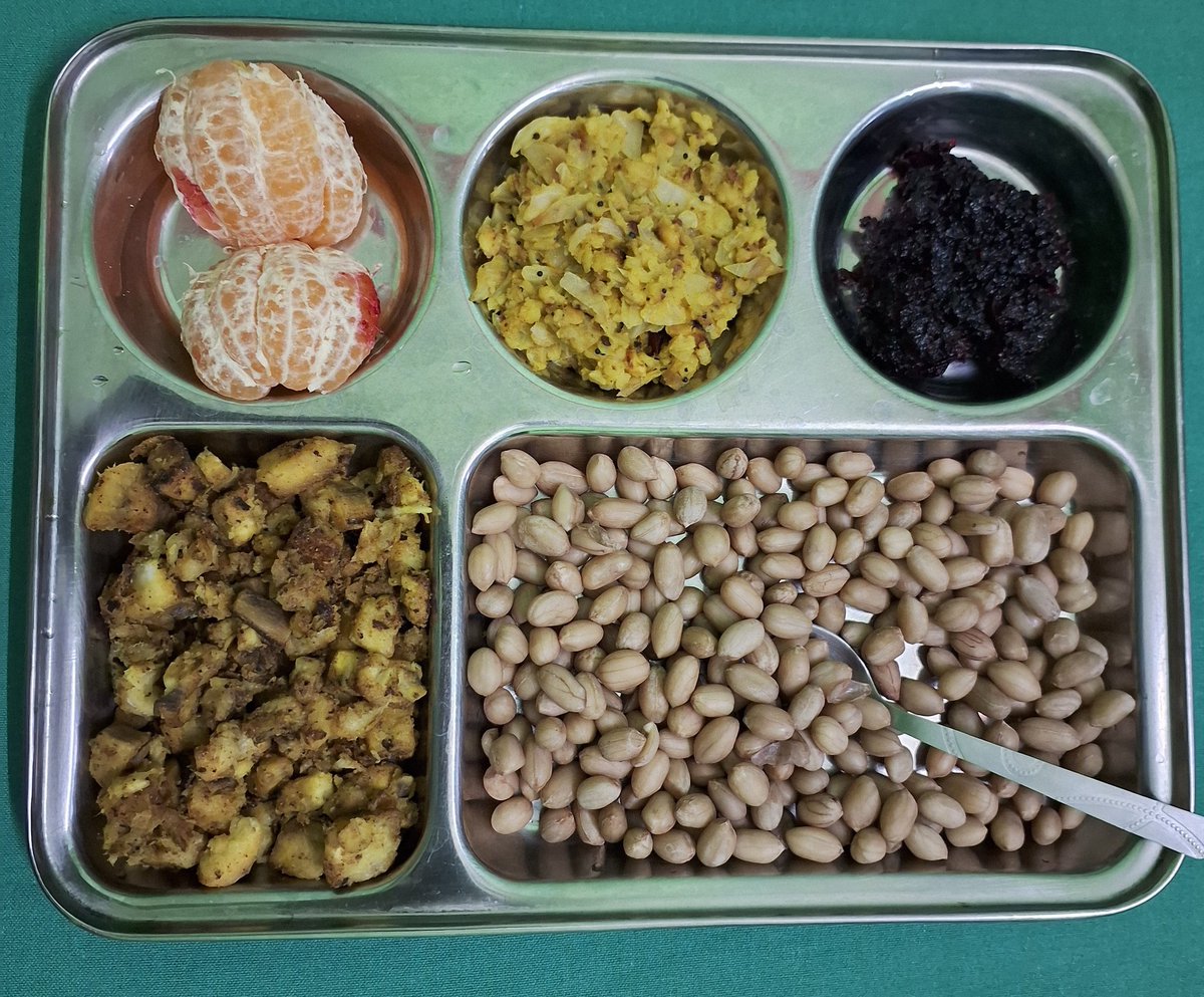 SwarnaMuthuLaks's tweet image. I observed a day of fasting today, not as a religious obligation, but as a gesture of solidarity with my Muslim kith &amp;amp; kin. In times of division and political strife, let&apos;s stand together transcending barriers, and embracing the essence of humanity. idhu namma veetu #iftarbox!