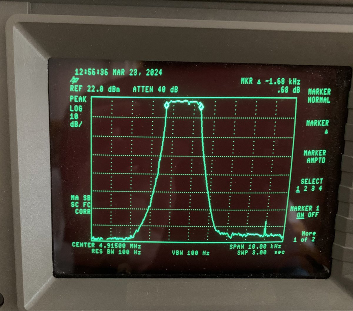 Fired up the HP8591E to take a closer look at the #P3ST IF filter. #hamradio kinda looks like “Devils Tower” in Wyoming…