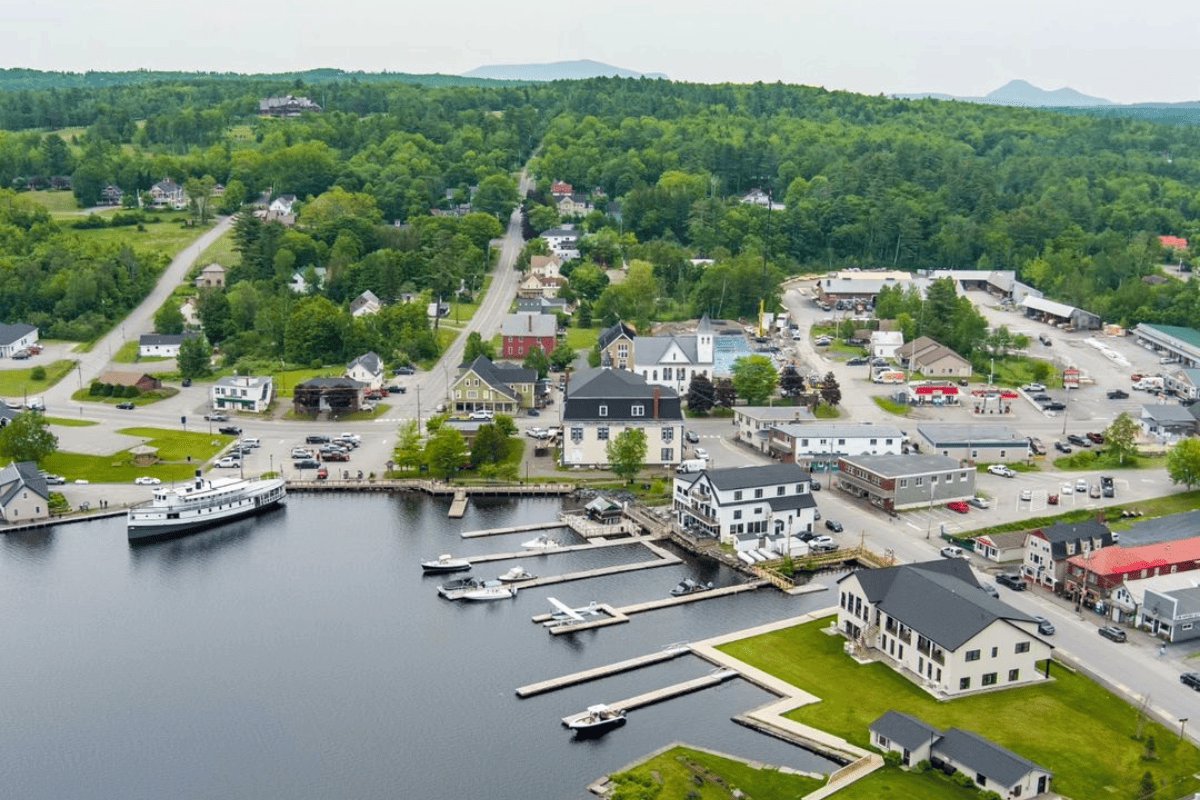 MooseRiverLodge's tweet image. Experience the magic of Moosehead Lake in Greenville! 🏞️ Dive into a world of adventure and natural beauty. Ready to make memories that last a lifetime? Book your trip today at wix.to/G5zdZ5S 🌅 #MaineGetaway #AdventureAwaits #ExploreMaine
wix.to/JReh85Z