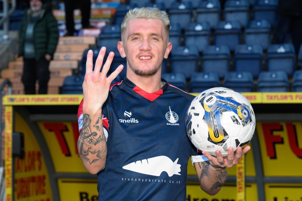 What a game for our number 7. Top goal scorer in all Scottish leagues, oh and a Carrot on his shirt if you never noticed. @FalkirkFC #COYB