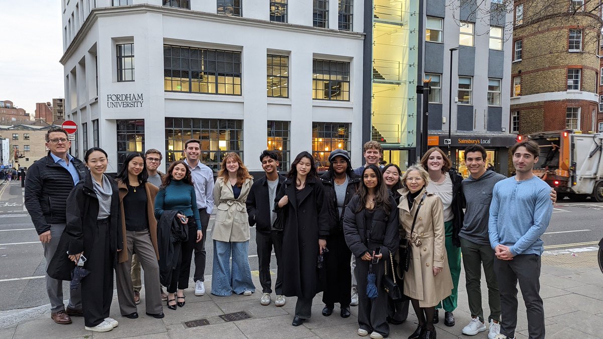 Sophomores in the Gabelli Honors Program are spending spring break in London. The trip is being led by Assistant Dean, Bob Daly, & the students are off to a busy start – from attending events @LondonFordham to a tour of Stamford Bridge (stadium), home to @ChelseaFC!