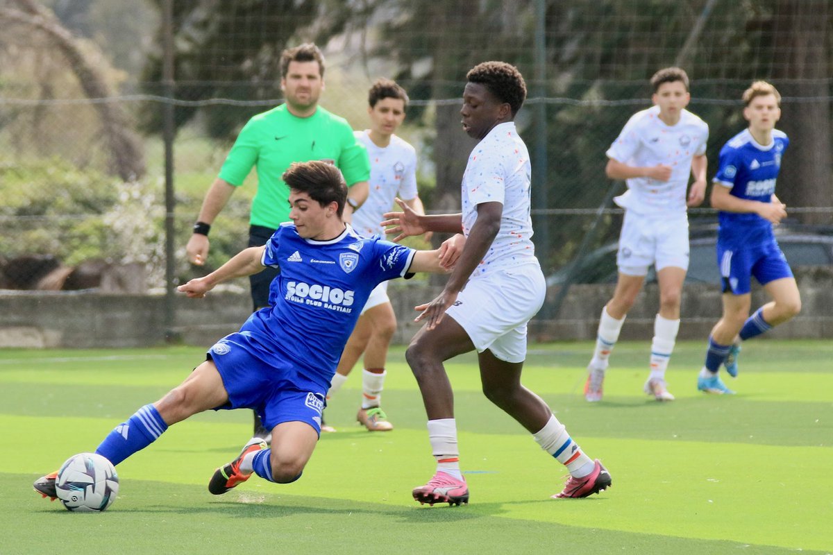 SCBFurmazione's tweet photo. #u17 #SCBLOSC 0️⃣-0️⃣ | 45’
Mi-temps
I ritratti Alex Negroni https://t.co/HlgL2TN7pJ
