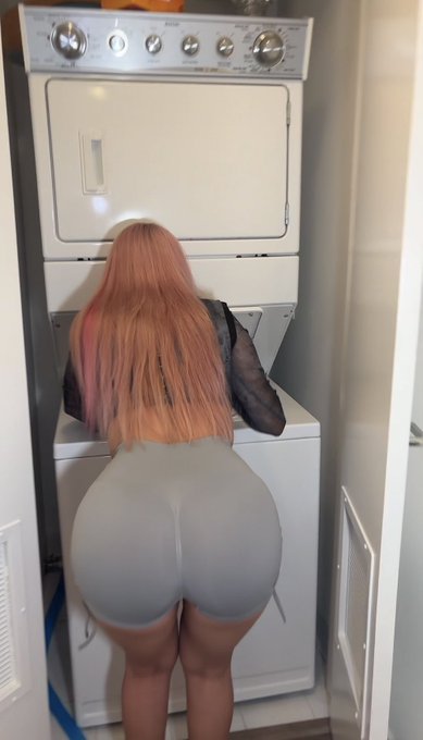 Want you to do your duties while I do your laundry for you https://t.co/u8jxrXzJWY