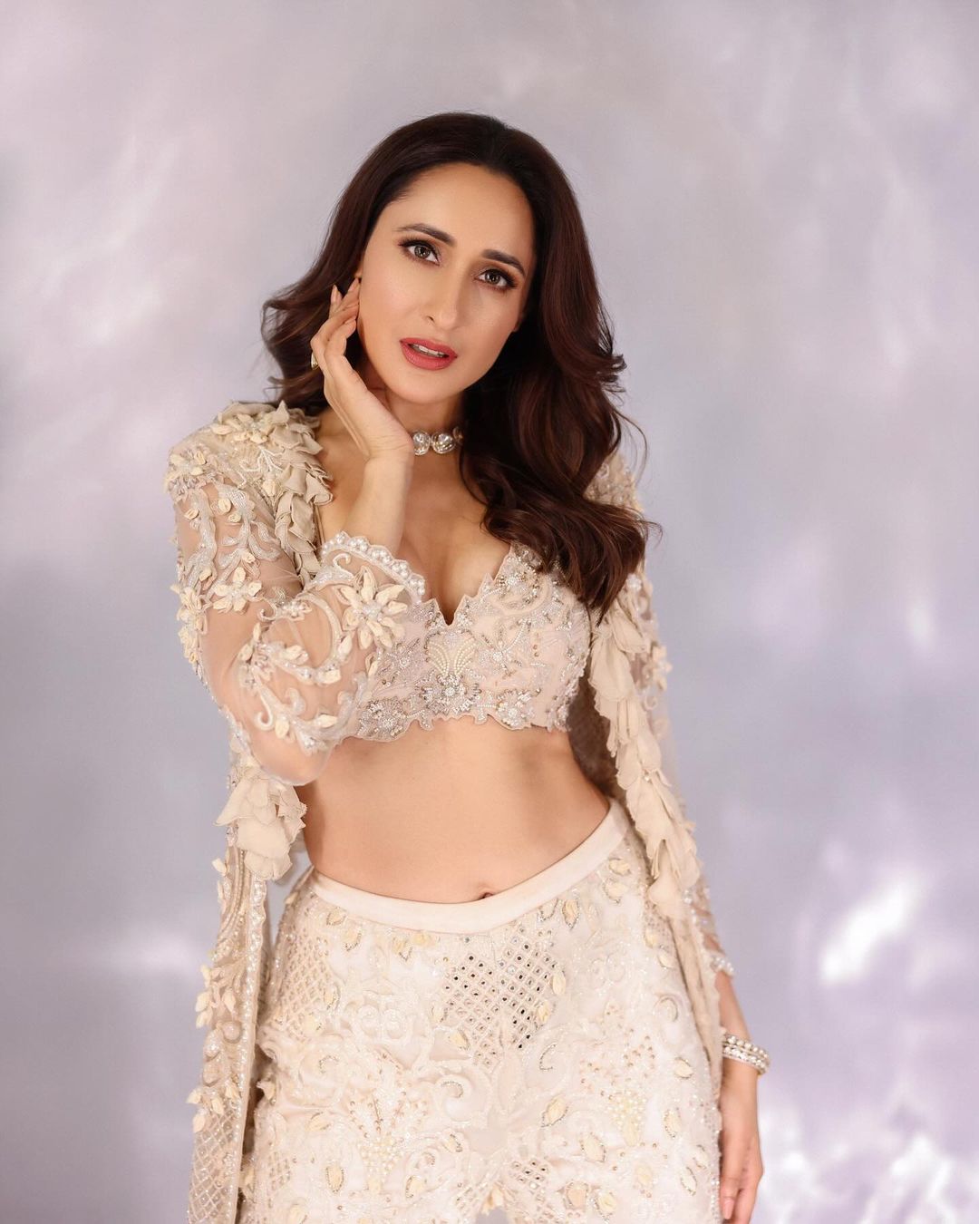 GJcEPFvagAAGdDM?format=jpg&name=large