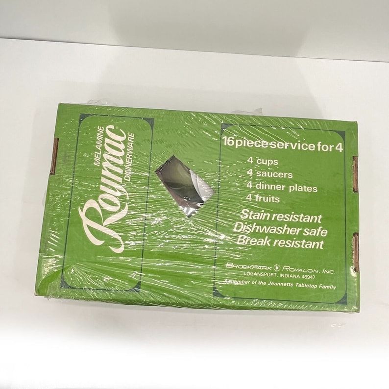 calamity_dawn's tweet image. New Old Stock in original packaging
buff.ly/3INTice 

#melamine #melamineset  #homedecor  #melmac #midcentury #midcenturymodern #kitsch #vintagekitchen #grannycore #cottagecore #mcm #tablesetting #picnic #outdoordining