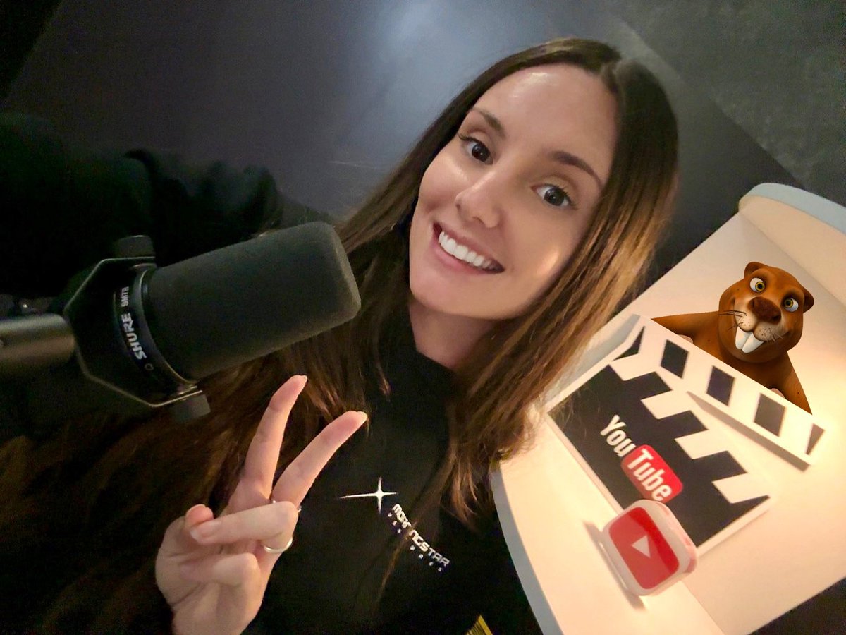 Happy Sunday $BOBER! 🥳
(My friend in the back says hi 😂🦫)

What #memecoins are you buying this weekend? 👇