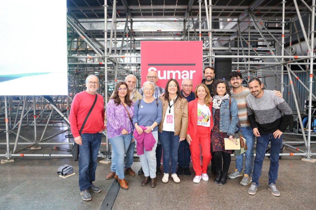 Este país necesita un espacio político amable y combativo que resista la ola reaccionaria, no es tan fácil como en 2015, pero sigue siendo igual de divertido si te rodeas de la gente adecuada. La gente de <a href="/SumarCadiz/">Sumar Cádiz 🇵🇸🏳️‍🌈</a> es gente maravillosa