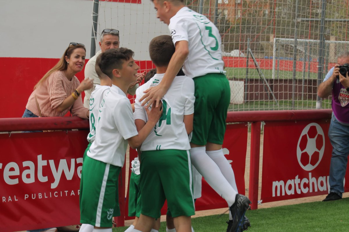 ⚽️ Fútbol 🏆#CampeonesSub12RFEF

SOMOS CAMPEONES DE ESPAÑA ‼️ 👏👏
⚔️ <a href="/FFCV_info/">FFCV</a> 0️⃣-3️⃣ #AndaluzaSub12
😍 Goleadores andaluces: Jorge, Salva y Ángel 

🤩 Enhorabuena equipo ¡Lo habéis vuelto a hacer! 🙌🙌

👏 Felicitar a <a href="/FFCV_info/">FFCV</a> por un gran campeonato 

💟 #FútbolRFAF