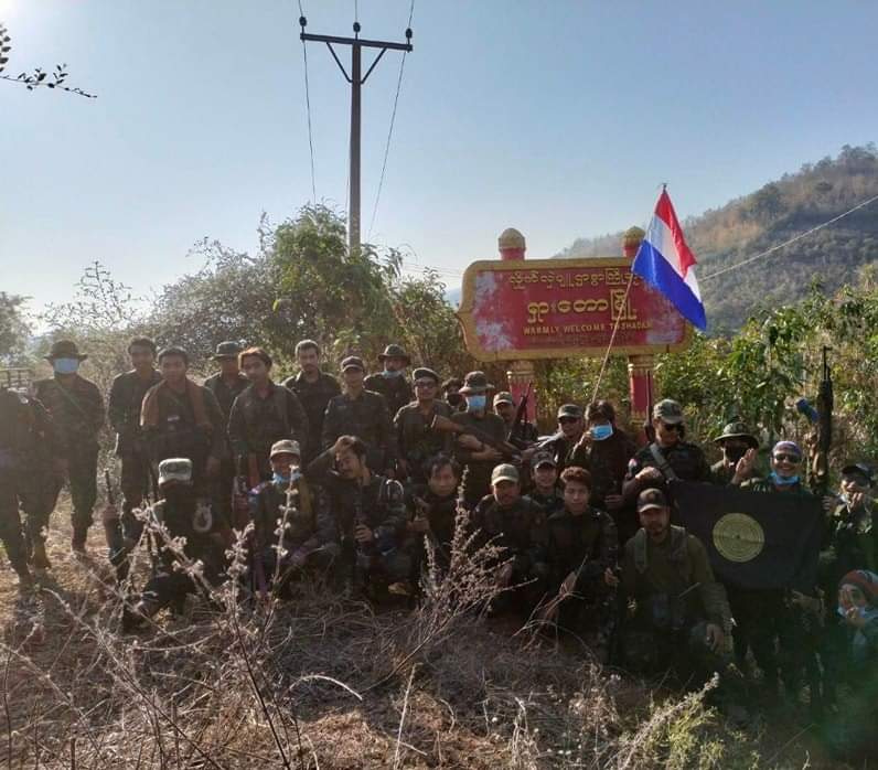 NantEiThandar's tweet photo. After #1111Operation, Allied Forces have already occupied 6 Towns and 65 terror Junta army stations in #Karenni State, according to the Resistance Forces. KTM
#BanJetFuelExportsToMM
#SanctionAviationFuel
#2024Mar24Coup
#WhatsHappeningInMyanmar https://t.co/diZOJmFxPH