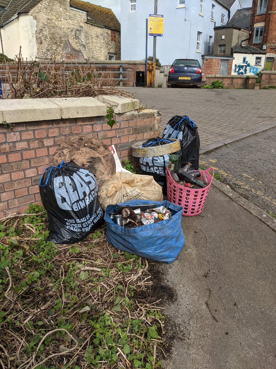 EricTorrington's tweet photo. Working with invisible Carol another #littered #bushofdoom tackled in Cornhill #Stroud this morning. This included a fly-tip in the entrance to @IcelandFoods. Decades old #litter recovered. Saw it - Picked it - Sorted it. @StroudDC @Litter_stroud @MinchChloe @StellaParkes1 https://t.co/LuczL0sEHp