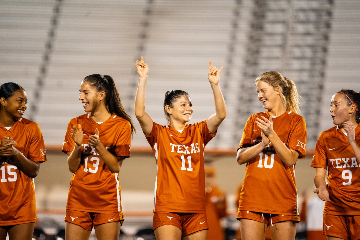 today's another chance to see the Horns in action 🤘 🆚 @UHCougarSoccer 🕑 2 PM 📍 Carl Lewis International Complex 🎟️ FREE See ya in Houston 👋 #HookEm | #RunWithTexas