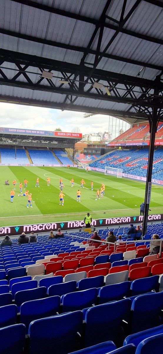 Craigc2c's tweet image. Palace #pitchview #attendance5000 #palacewomen