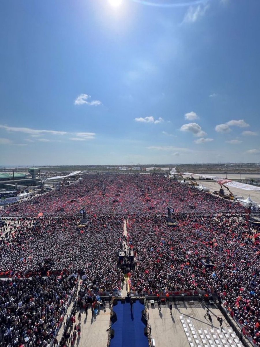 Muhalefete göre önler doluymuş arka taraflar boşmuş…
Muhalefete sesleniyorum;
Sizin gözünüze  katarak inmiş net…
#MuratKurum gümbür gümbür geliyor
Bizim #İstanbul sevdamızı kimse sorgulamasın ❤️
#AtatürkHavalimanı 
#BirlikteBaşaracağız