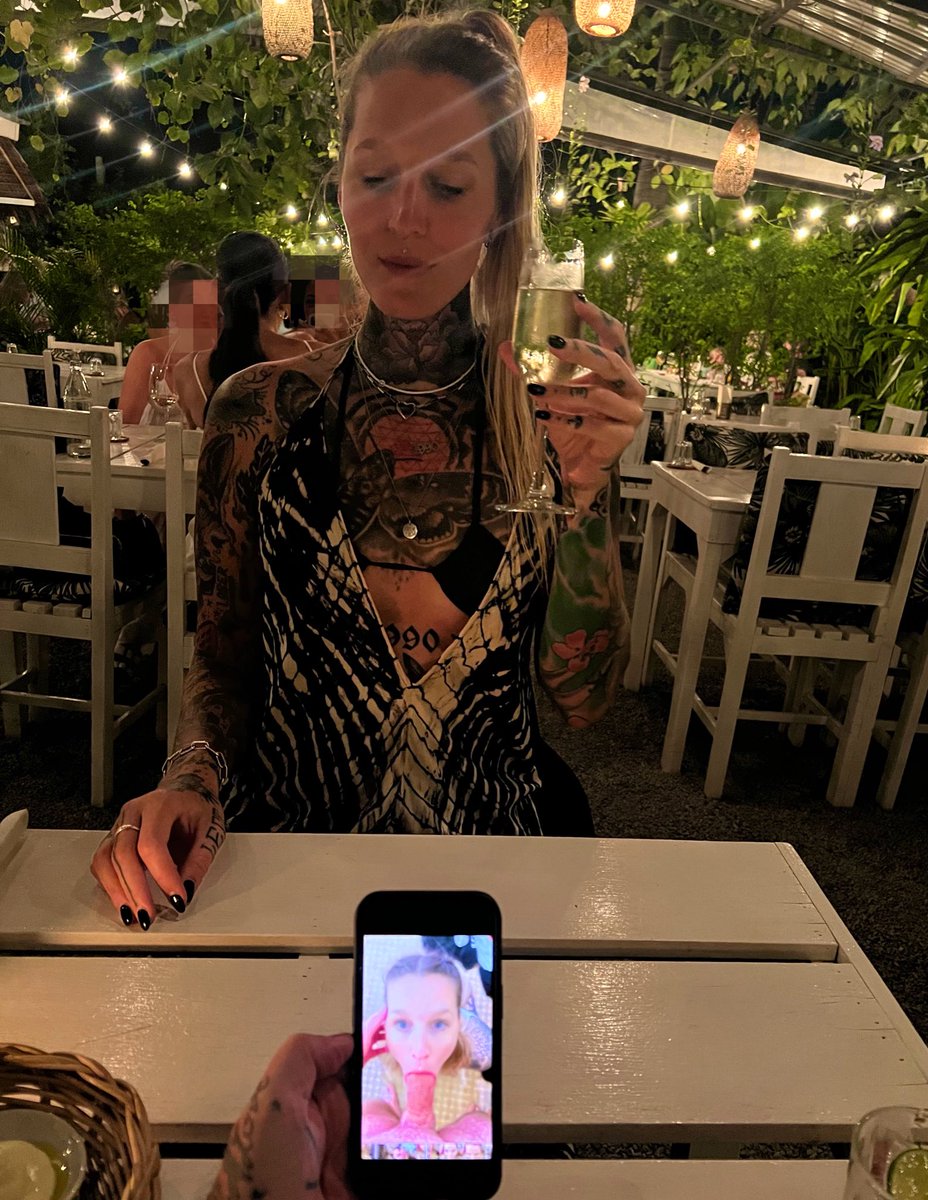 Alle meine Social Media Links findet ihr ab sofort hier 😎🚀💦
⬇️⬇️

lisa-rocketcock.com/content/meine-…

#rocketcock #pornomodel ist