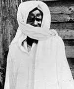 DelphineSankara's tweet photo. 🔴#Histoire/Voici Cheikh @Amadou_Bamba du Sénégal🇸🇳 de #Toumba, une ville fondée par les #Simpara, en Guinée🇬🇳, CIV🇨🇮, Mali🇲🇱 et Sénégal🇸🇳.
Il y a 4 villes #Toumba en #Afrique.

Cet homme est un Peulh de la famille #Sidibé = (Sow), il est né à Sikasso (Mali🇲🇱).

Question ???? https://t.co/4xp3WSyzIT