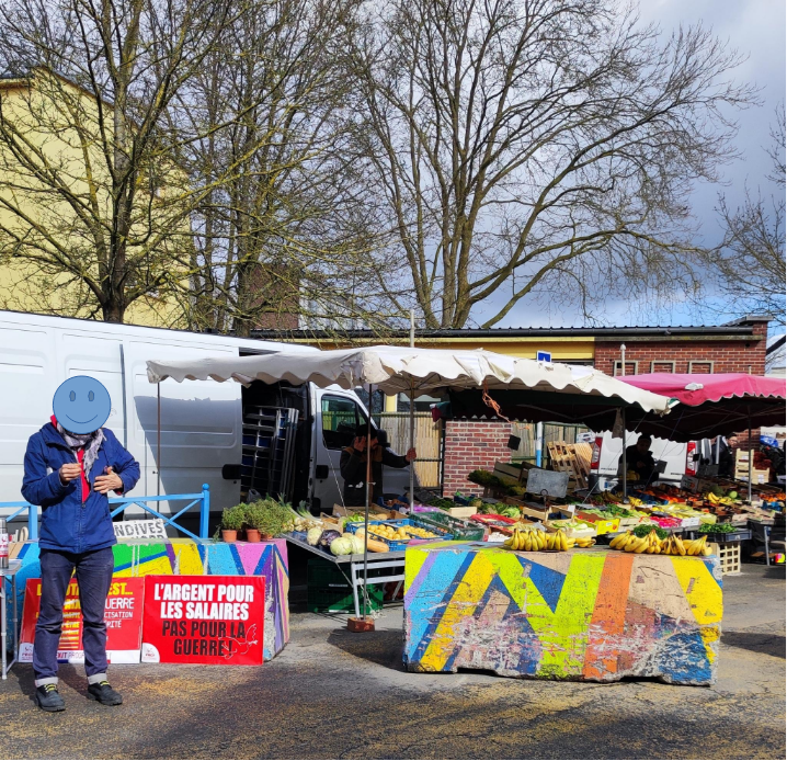 Le #PRCF80 sur le marché du Pigeonnier à #Amiens pour appeler au boycott des élections européennes. 

Délégitimons cette #UE antidémocratique et belliciste. 
#BoycottCitoyen
#FrexitProgressiste