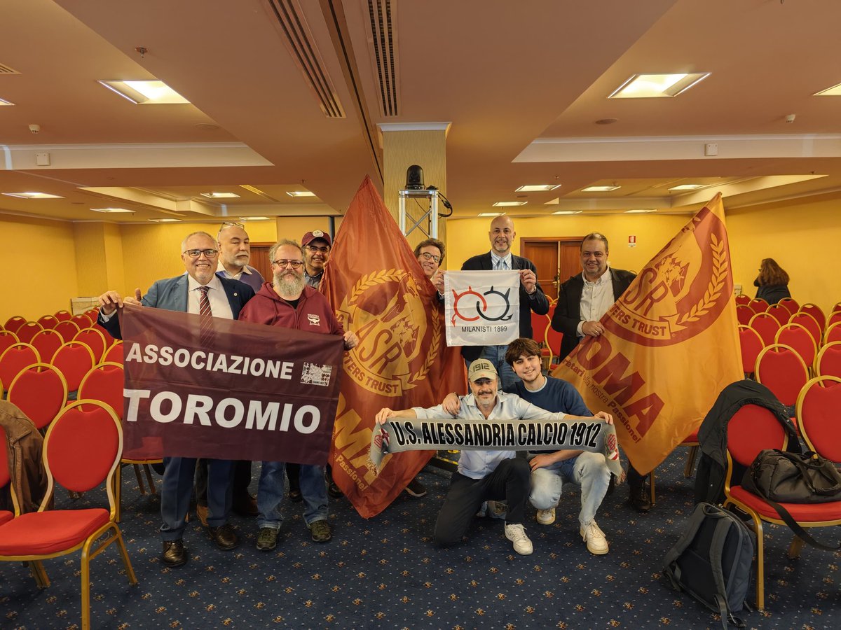 NComitato's tweet photo. Bandiere, striscioni e sciarpe diverse con un unico fattore in comune: la passione per il calcio e la fede nella partecipazione popolare https://t.co/DYUkyTGuBl